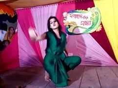 মেয়ে সমকামী ইংলিশ স ...