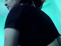 মাই এর, একাকী, মেয়ে ...