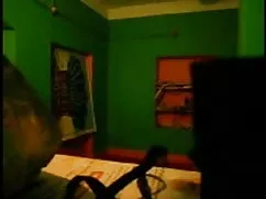 বড় সুন্দরী মহিলা বা ...