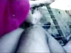 বড় সুন্দরী মহিলা নি ...