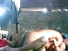 বড় সুন্দরী মহিলা, ই ...