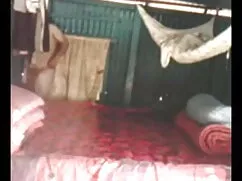 উভমুখি যৌনতার মেয়ে  ...